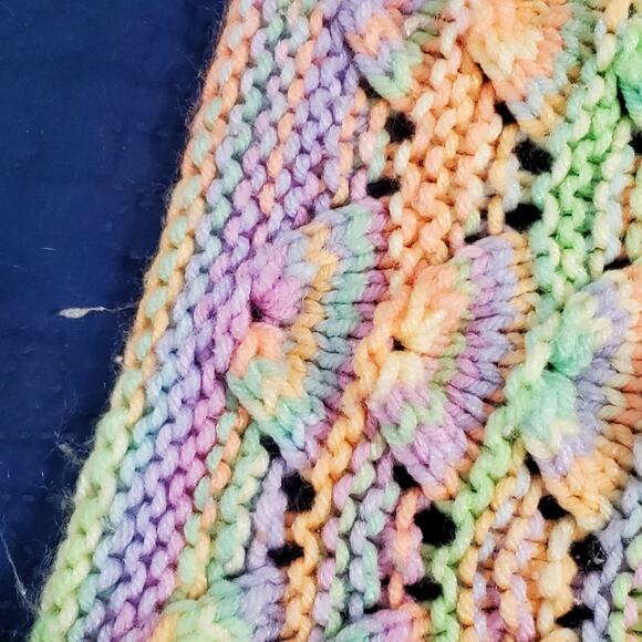 Hand Crocheted Shell Afghan Throw Chair Blanket Pastel Small Baby 43 x 36 - Picture 8 of 16